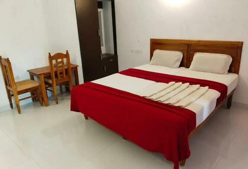 バルコニー付きデラックスルーム, Neptune Kovalam