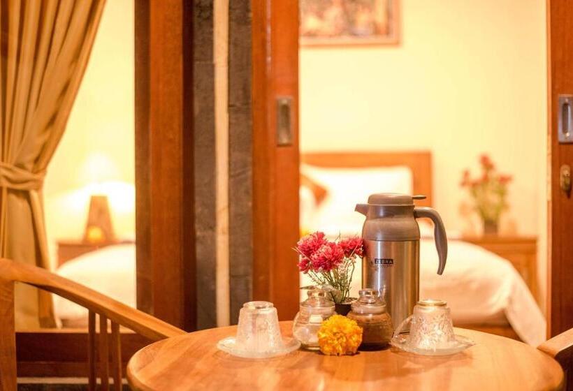 带阳台的豪华间, Kamar Suci House