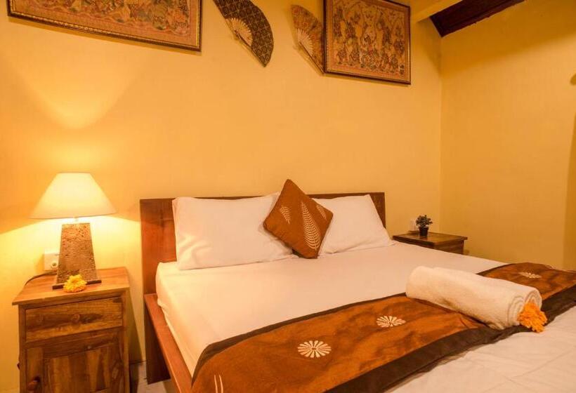 이코노미 룸, Kamar Suci House
