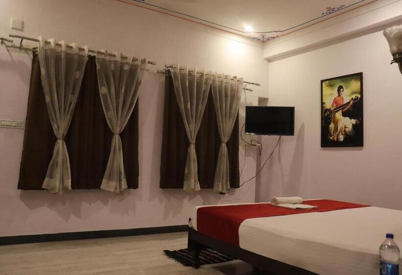 バルコニー付きデラックスルーム, Shiv Palace