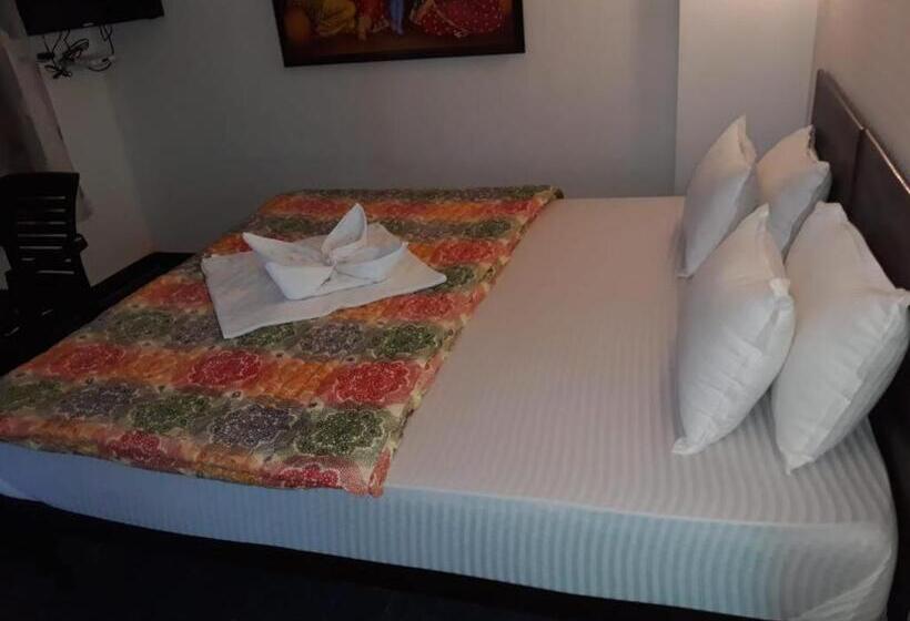 デラックスルーム, Shiv Palace