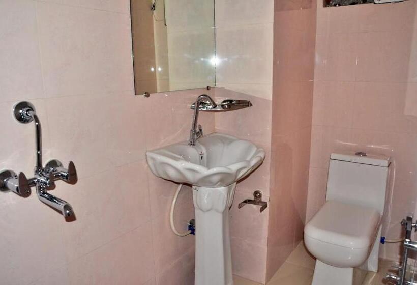 スタンダードルーム, Shiv Palace