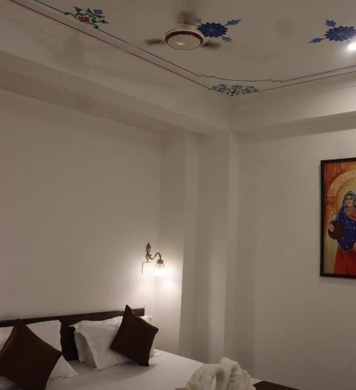 デラックスルーム, Shiv Palace