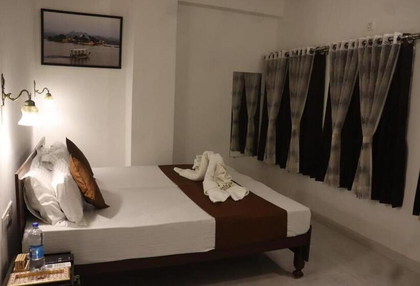 デラックスファミリールーム, Shiv Palace