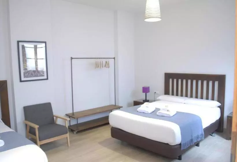 Camera Tripla Superiore, La Perla Granada Suites