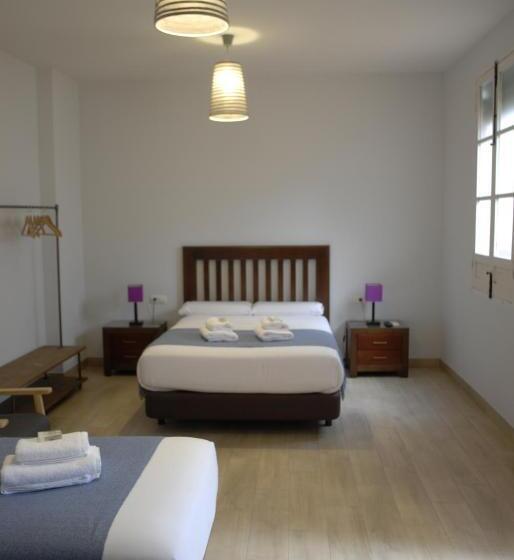 اتاق سوپریور سه تخته, La Perla Granada Suites