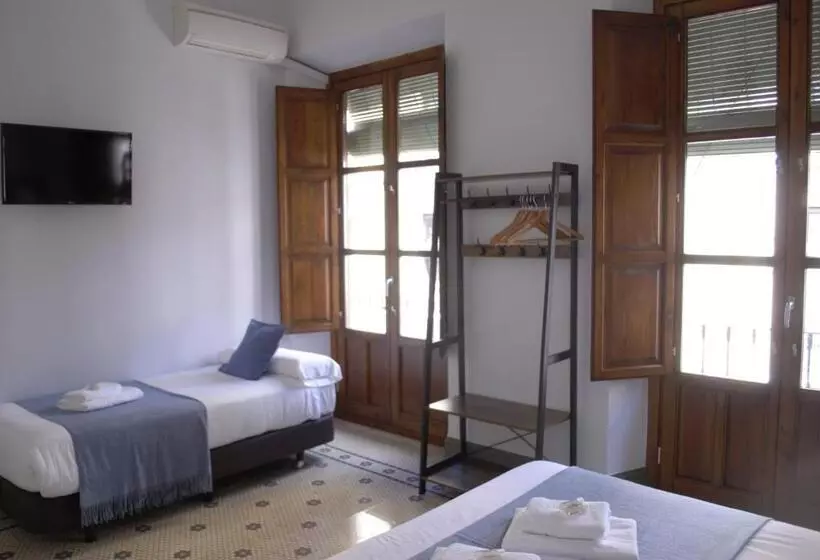 Camera Tripla Superiore, La Perla Granada Suites