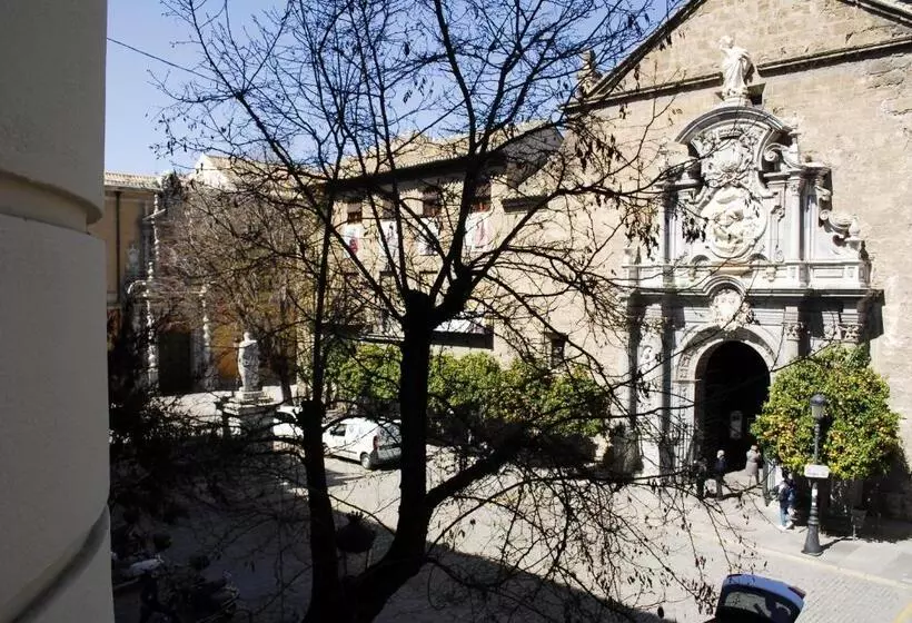 Camera Tripla Superiore, La Perla Granada Suites