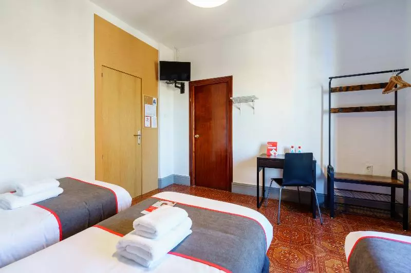 Camera Tripla Standard, La Perla Granada Suites