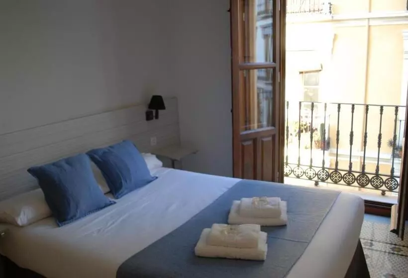 Camera Standard Bagno Esterno, La Perla Granada Suites