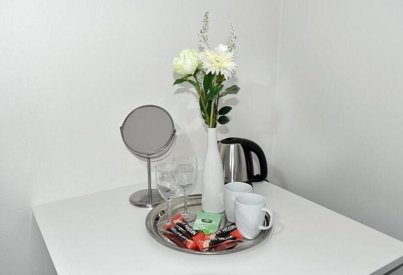 Pokój Deluxe, Bílý Koníček