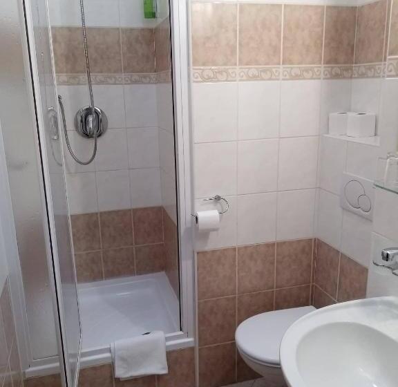 Pokój Ekonomiczny, Bílý Koníček