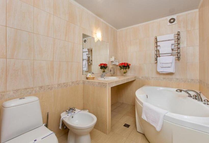 جناح, Conference Hotel Suputnyk