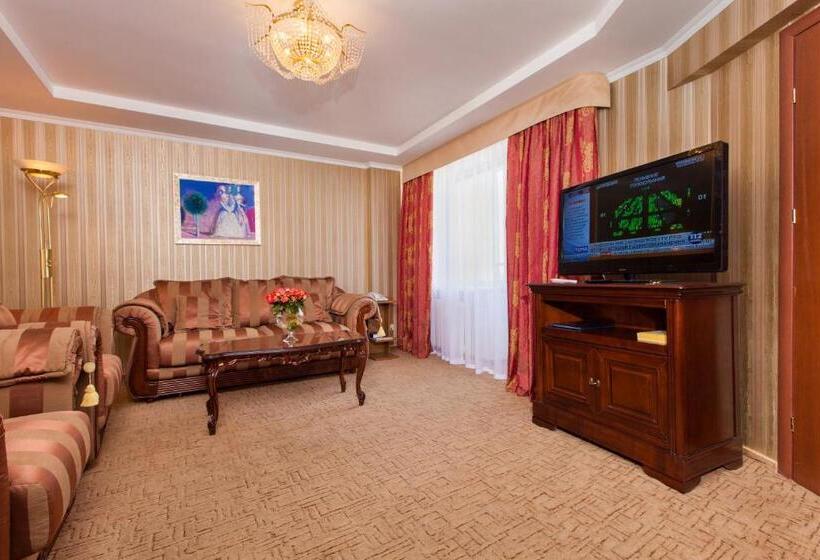 جناح, Conference Hotel Suputnyk