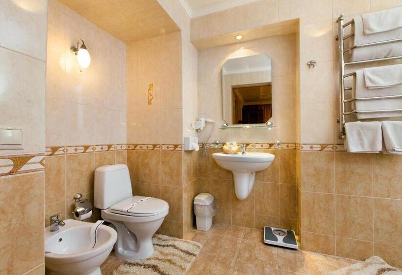 جناح ديلوكس, Conference Hotel Suputnyk