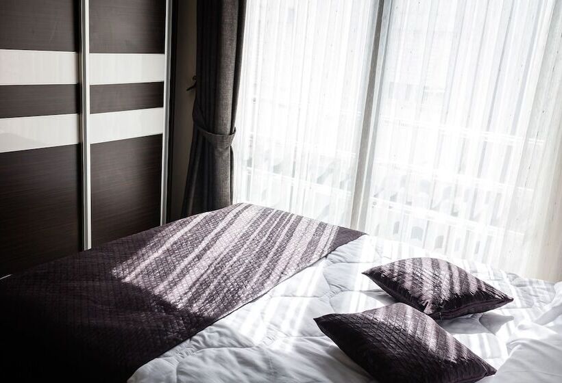 חדר סטנדרט, Eleven