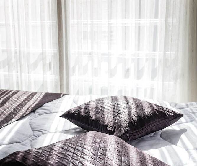 חדר סטנדרט, Eleven