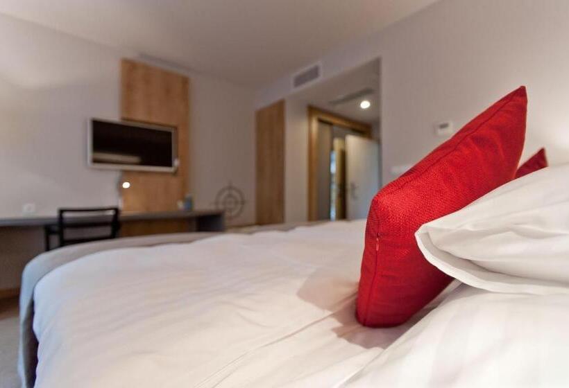 コンフォートルーム, Forza