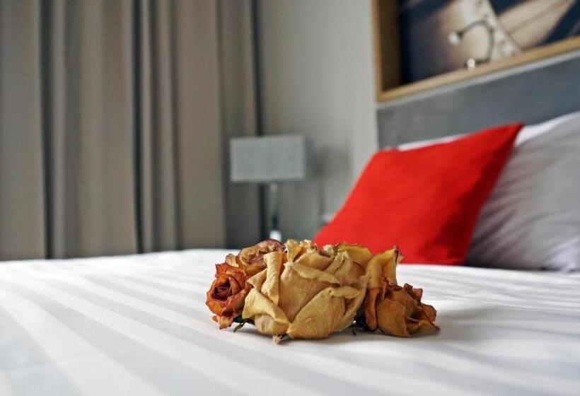 デラックスルーム, Forza