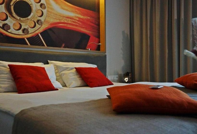 デラックスルーム, Forza