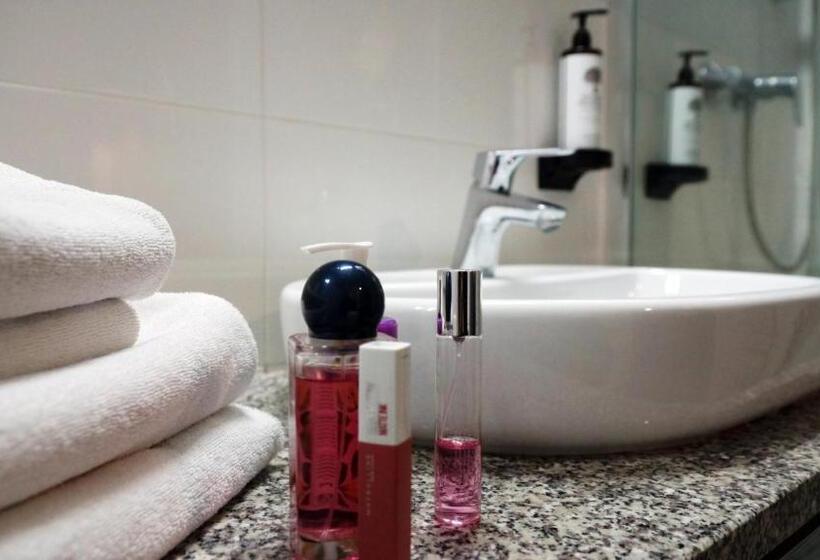 デラックスルーム, Forza