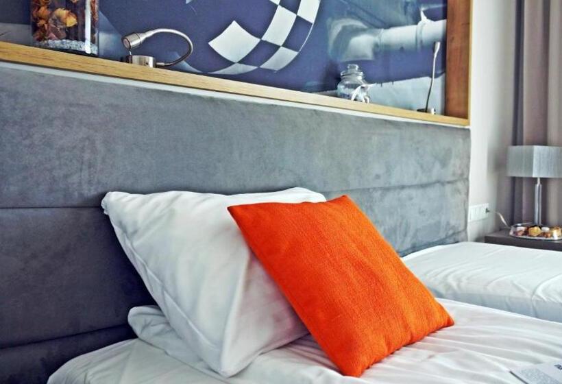 コンフォートルーム, Forza