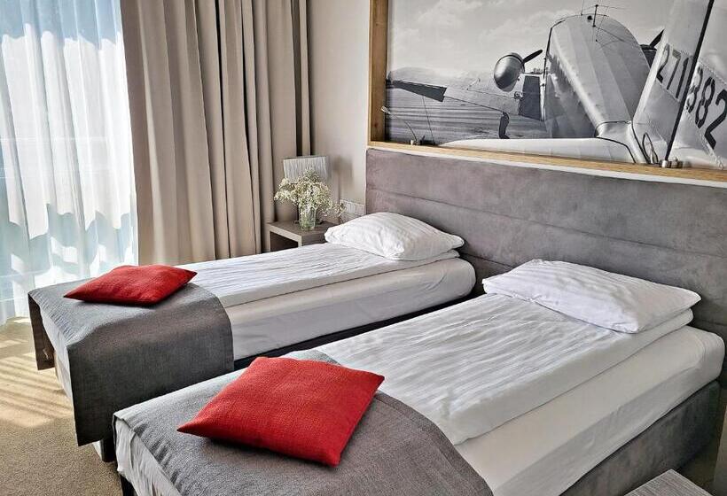 Quarto Deluxe, Forza