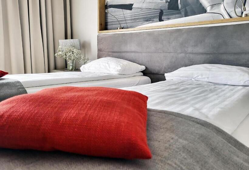 デラックスルーム, Forza