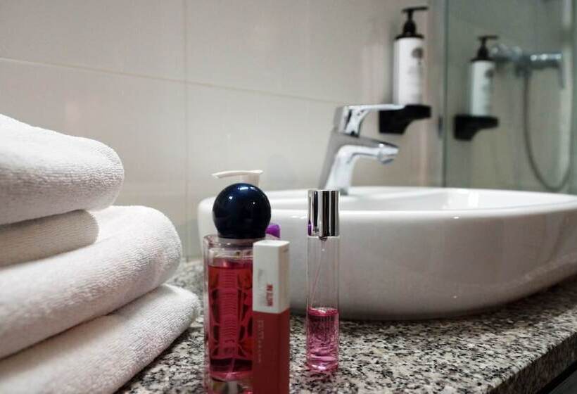 デラックスルーム, Forza