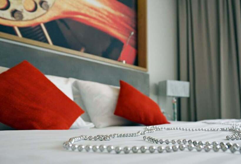 コンフォートルーム, Forza