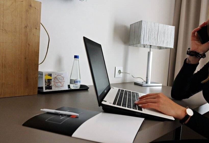 デラックスルーム, Forza