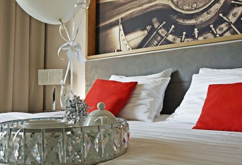 デラックスルーム, Forza