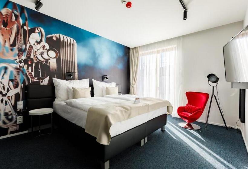 スタンダードルーム, Historia Malomkert