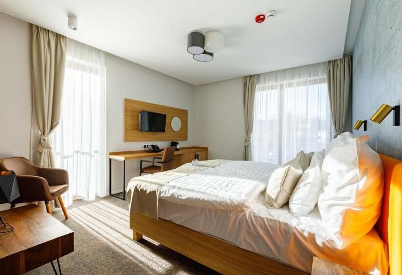 シティビューのスーペリアルーム, Historia Malomkert