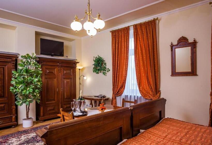 デラックスルーム, Jelínkova Vila