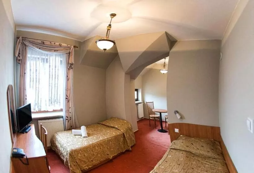Standard-huone, Karczówka