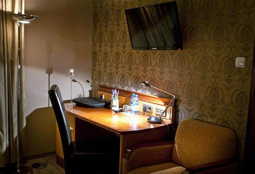 חדר סטנדרט, Mcm Plus