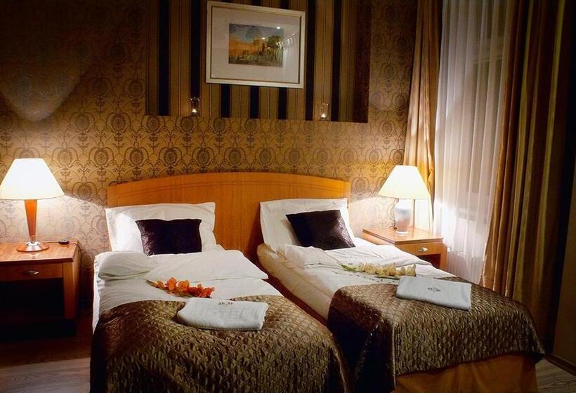 חדר סטנדרט, Mcm Plus