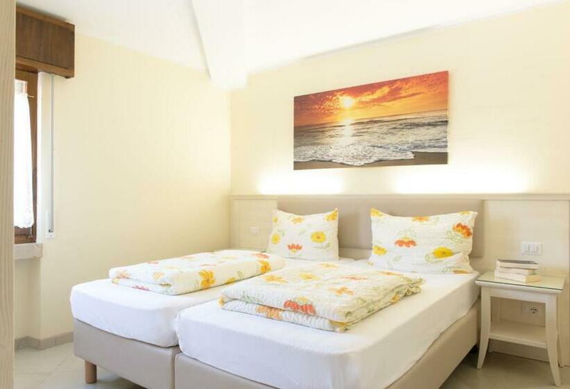 דירת חדר, Residence Terry