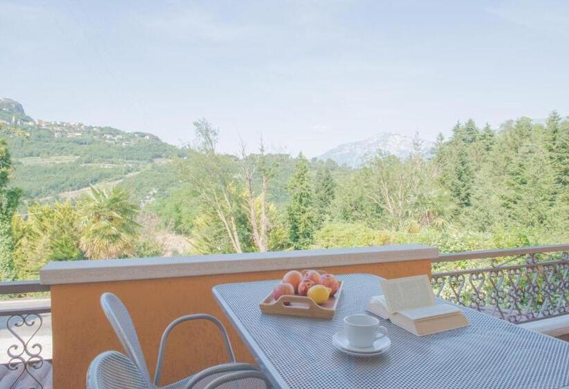 דירת שני חדרים, Residence Terry