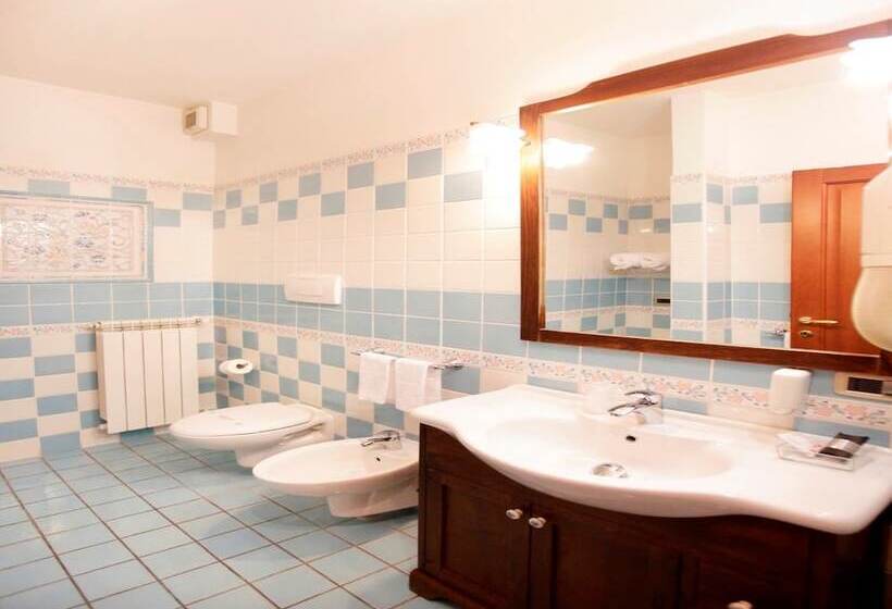 اتاق اکونومی, Ristorante Garibaldi