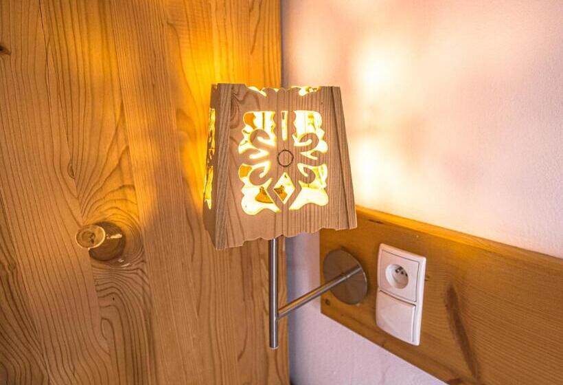 带阳台的三人标准间, Tatra House Residence