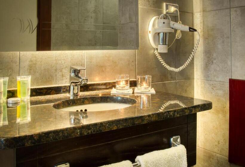 اتاق خانوادگی, Torino Hotel Amman