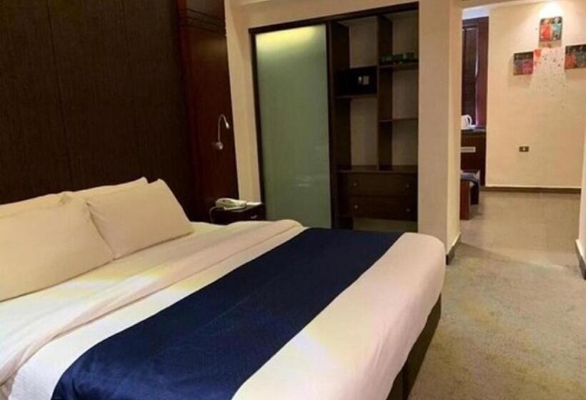 اتاق خانوادگی, Torino Hotel Amman