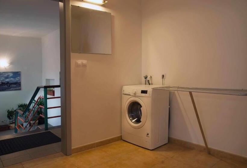 Студия Стандарт, Penzion U Vinotéky