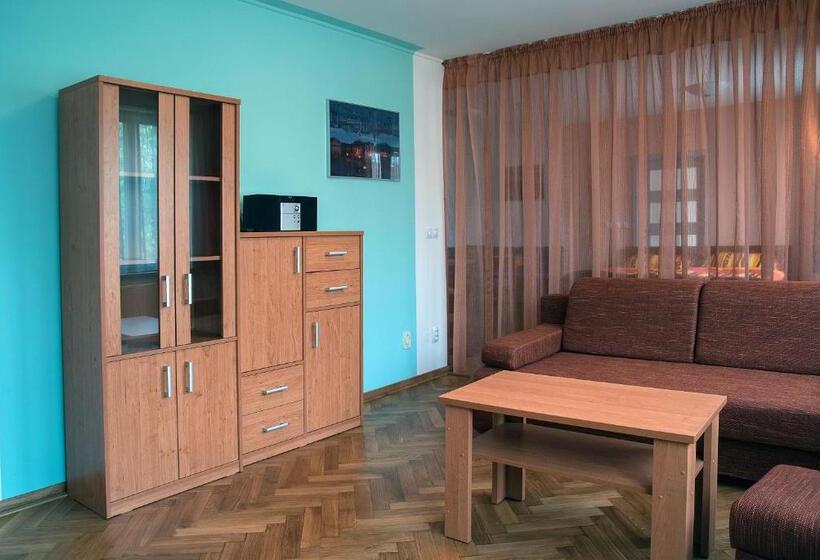 Студия Стандарт, Penzion U Vinotéky