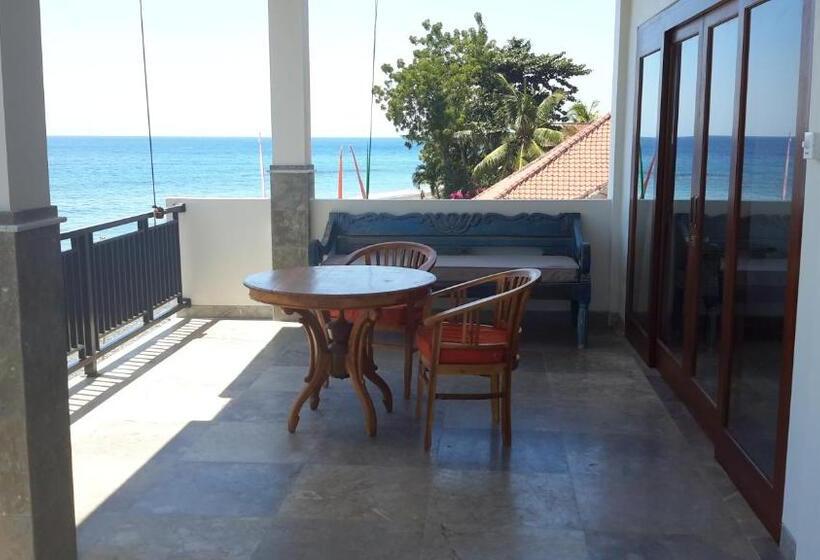 חדר דלוקס עם מרפסת נוף לים, Amed Beach Villa