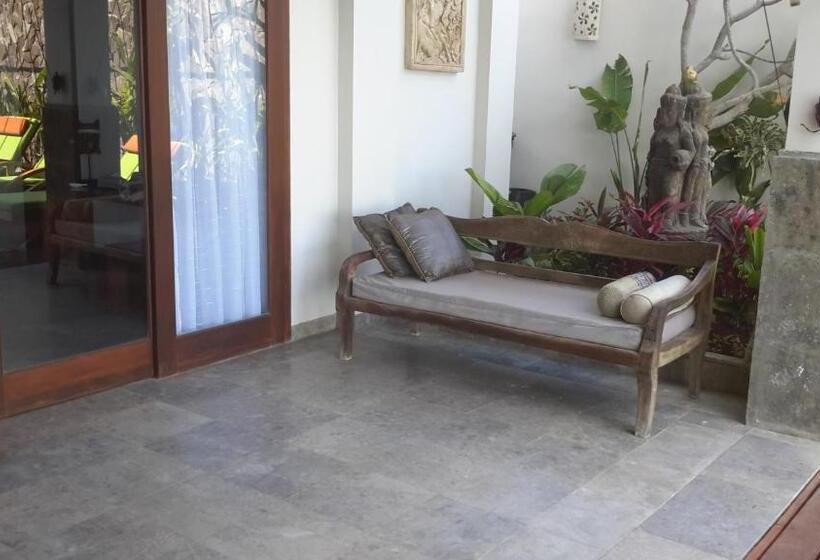 חדר דלוקס נוף לים, Amed Beach Villa