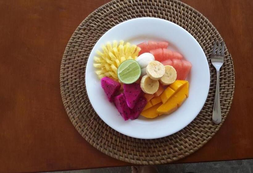 חדר דלוקס נוף לים, Amed Beach Villa