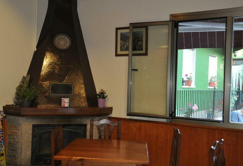 标准间, Casa Polín